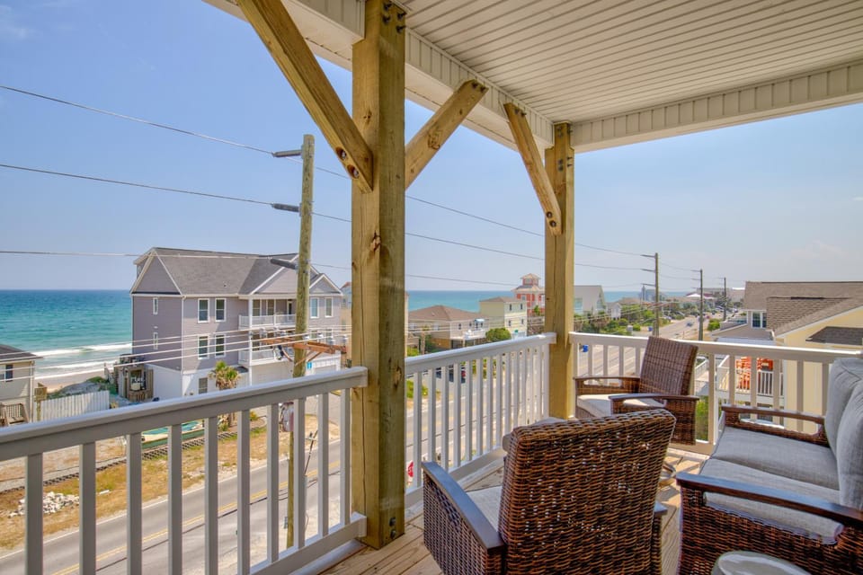SC102B Lanikai East House in Surf City