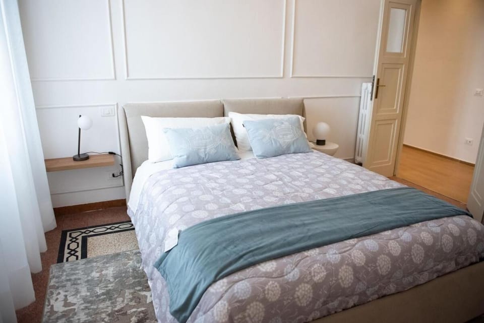 Luxury Leaning Tower Apartment Apartment in Pisa