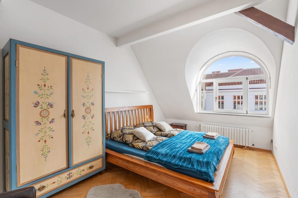 Grand Gallery Riverside Apartment in Prague