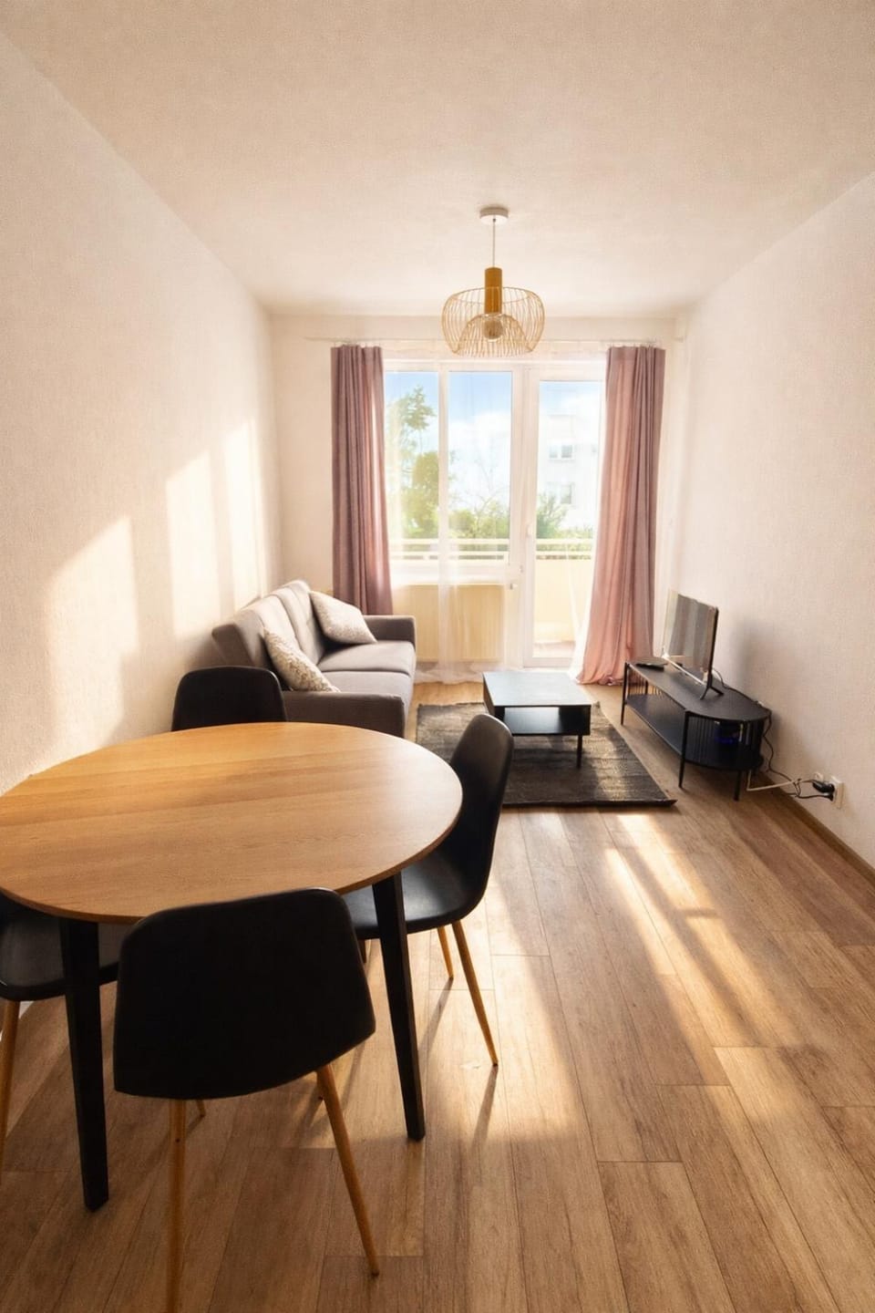 Metro Bemowo dwa pokoje z balkonem Apartment in Warsaw