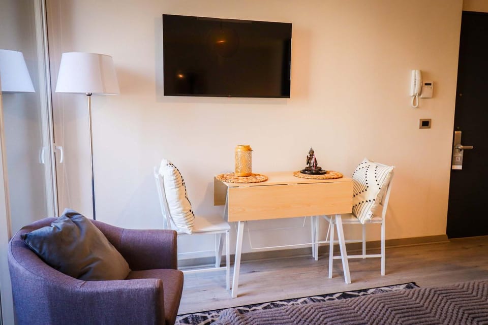 HOM l Céntrico con Calefactor Wifi Lavadora Gym Apartment in Santiago