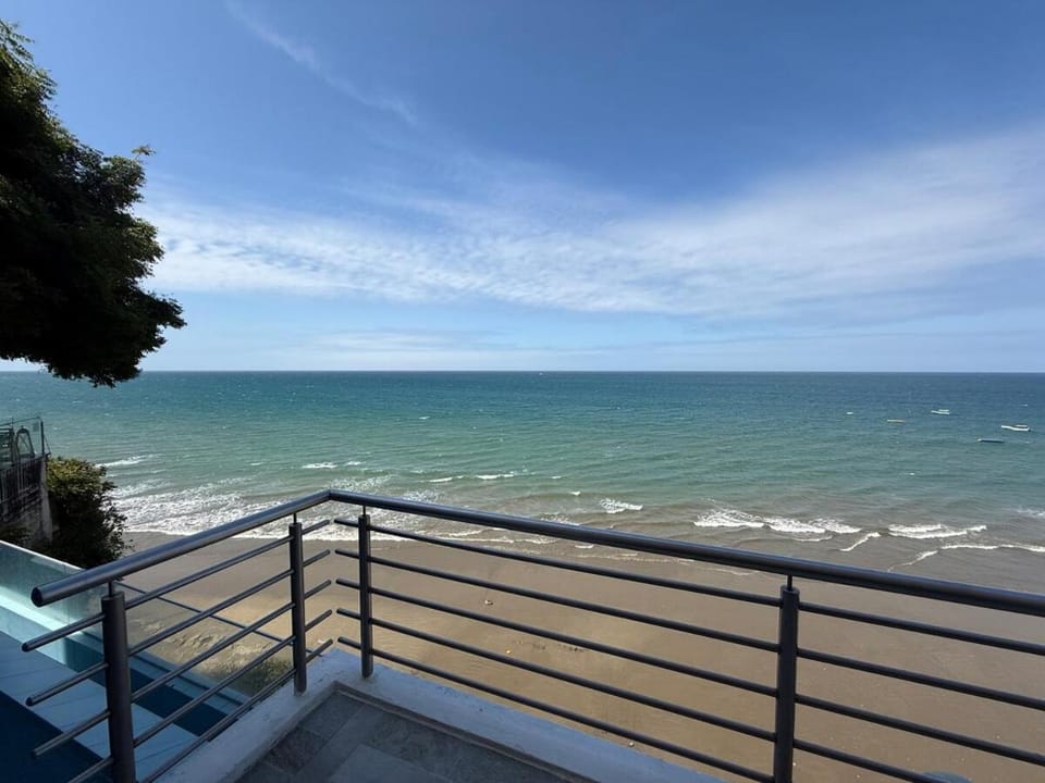 Departamento en Playa Murciélago y Mall del Pacífico Apartment in Manta