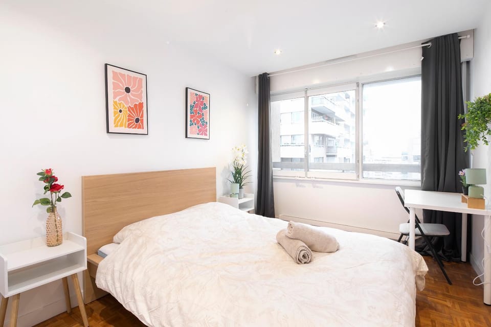 Bed, Photo of the whole room, Bedroom