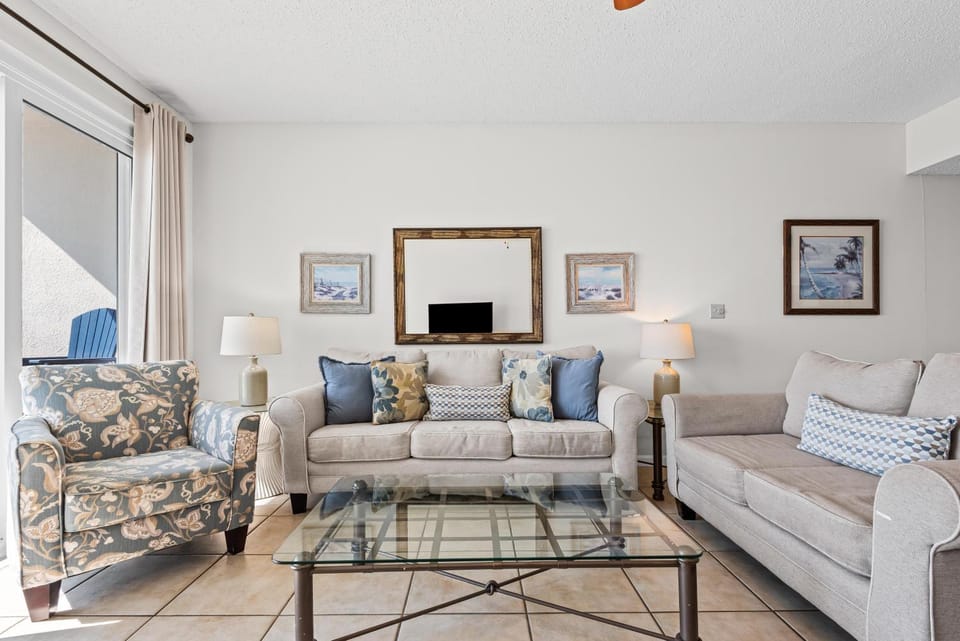 Oceanfront Condo 812 by Sterling Sands Apartment in Destin