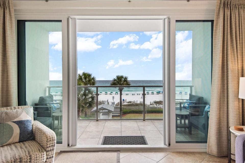 Oceanfront Condo 212 by Sterling Sands Apartment in Destin