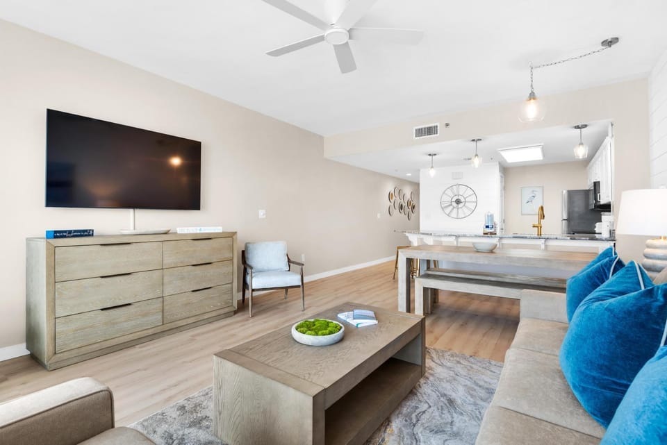 Oceanfront Condo 508 by Sterling Sands Apartment in Destin