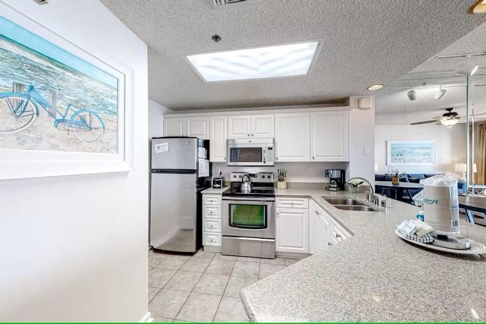 Oceanfront Condo 512 by Sterling Sands Apartment in Destin