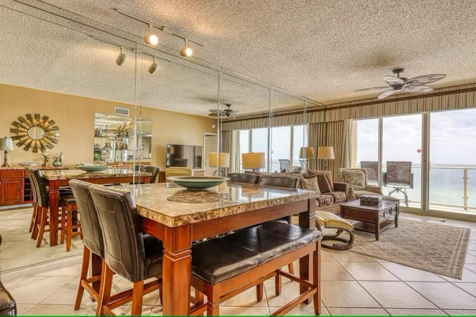 Oceanfront Condo 613 by Sterling Sands Apartment in Destin