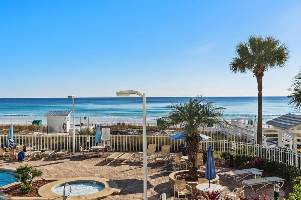 Oceanfront Condo 110 by Sterling Sands Apartment in Destin