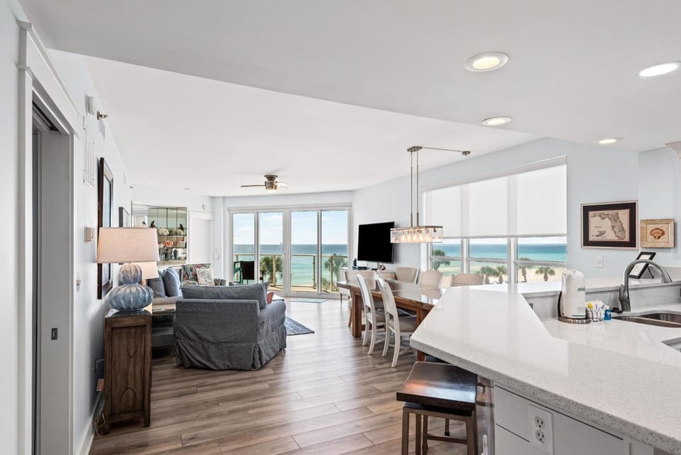 Oceanfront Condo 314 by Sterling Sands Apartment in Destin