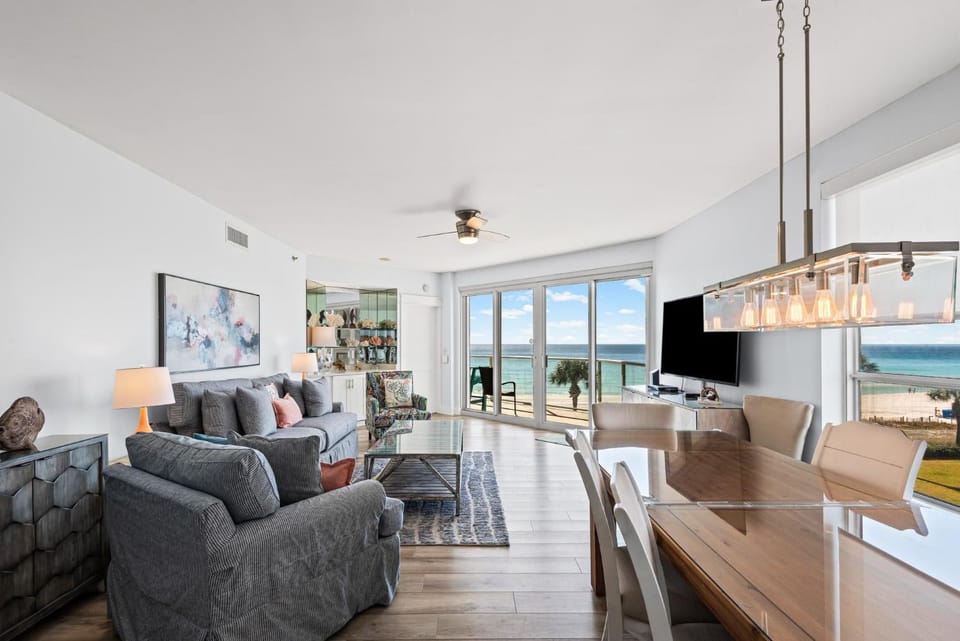 Oceanfront Condo 314 by Sterling Sands Apartment in Destin