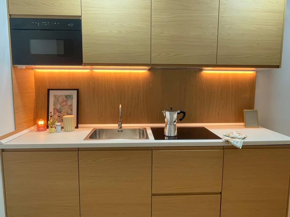 Kitchen or kitchenette