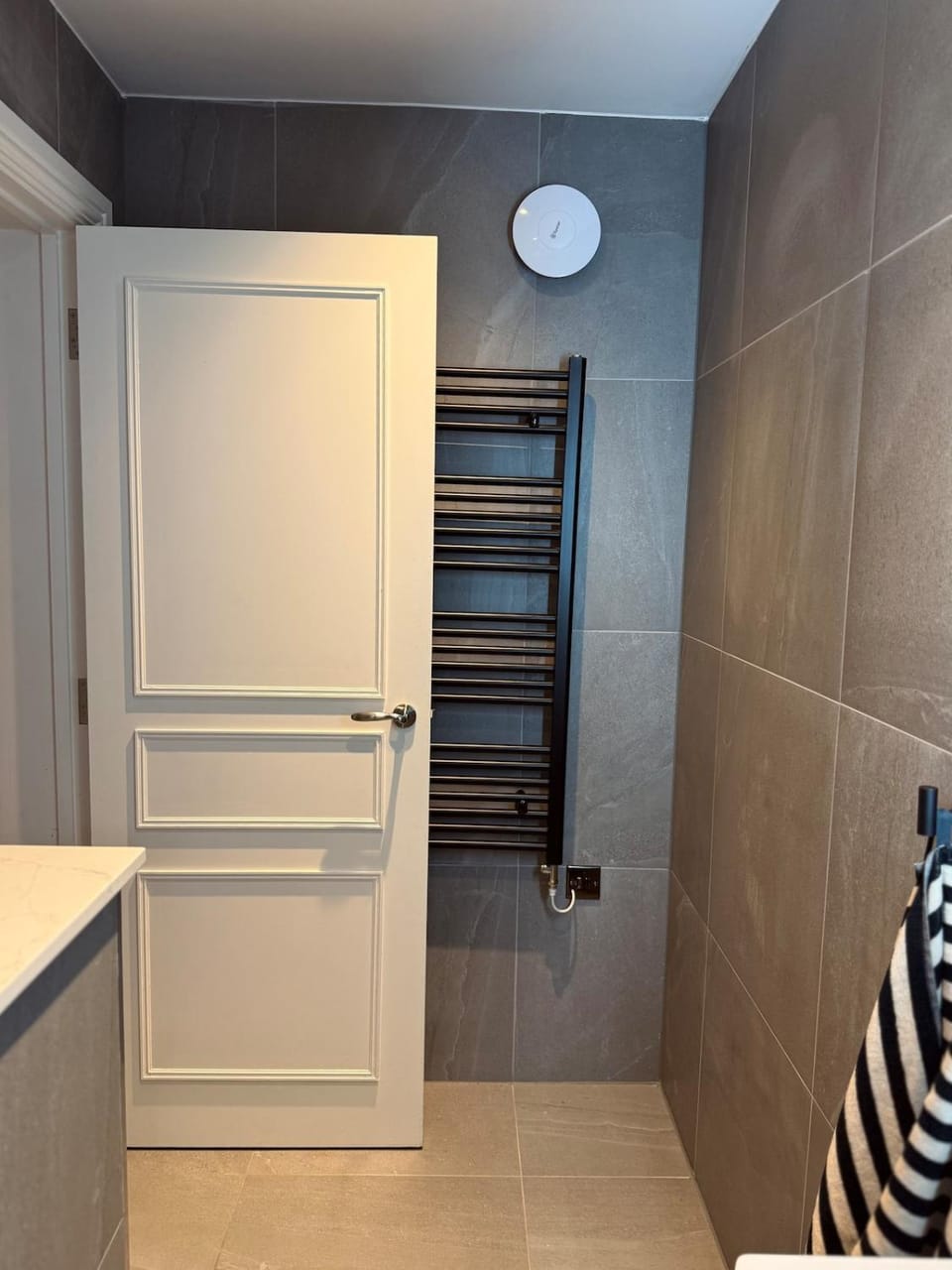 The Mews - Modern Stylish Apartment Pontcanna Apartment in Cardiff