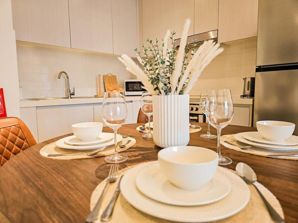 Luxurious 1BR Yas Stay, F1, Airport, Yas Mall, Arden Dallas Apartment in Abu Dhabi