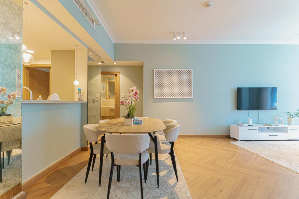 Rovostays Private Room in High Rise Burj Vista with Amazing View Apartment in Dubai