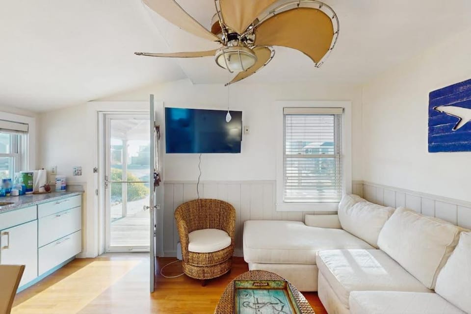 Bayside Breeze House in North Truro