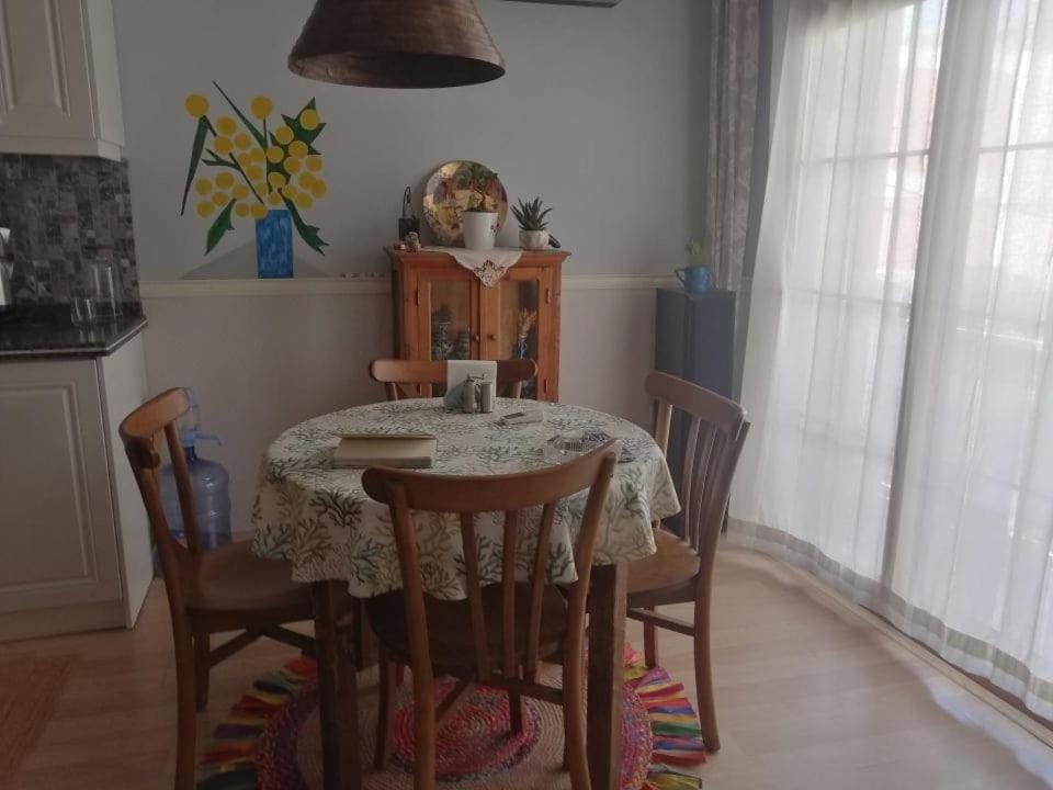Have a warm home in the center of Alsancak Apartment in Izmir