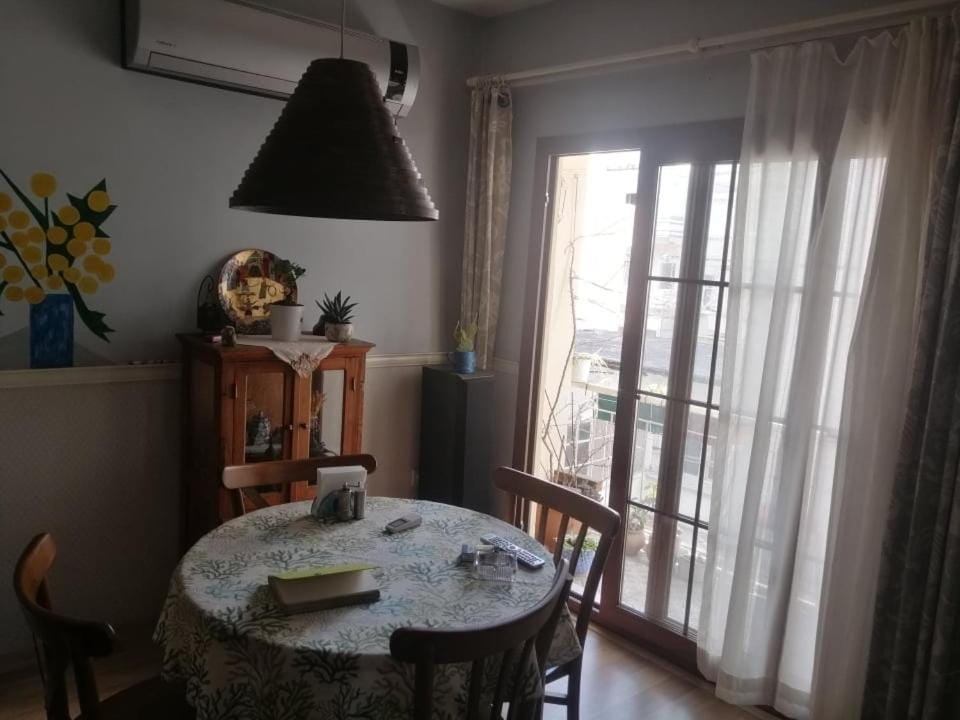 Have a warm home in the center of Alsancak Apartment in Izmir
