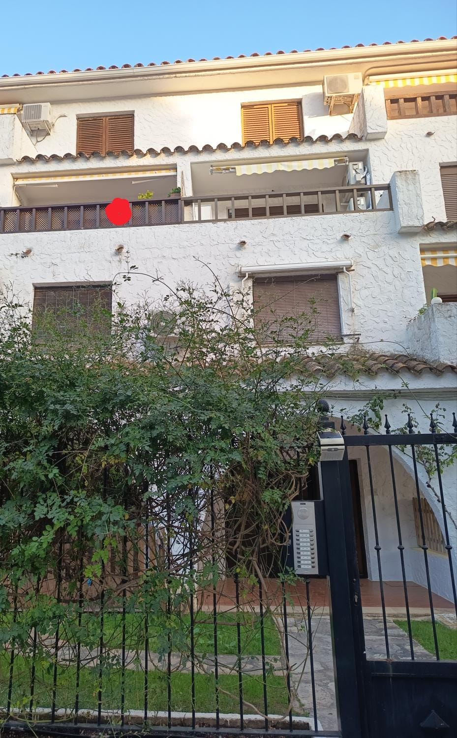 Property building, Day