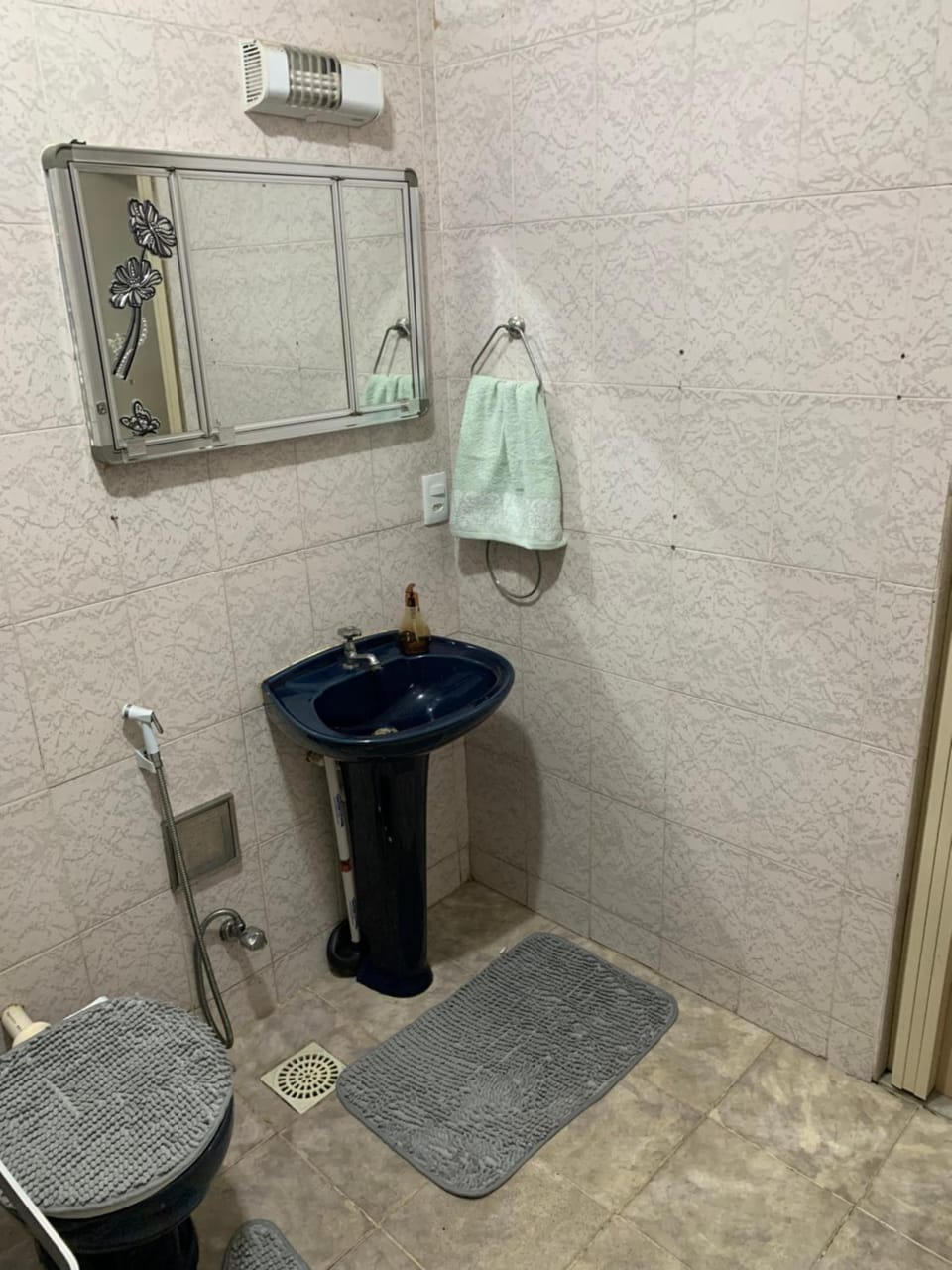 Suite de casal e demais espaços compartilhados, em Vasco da Gama Vacation rental in Rio de Janeiro