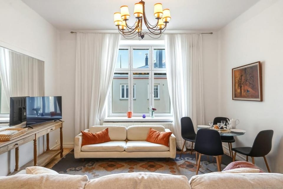 Quiet Courtyard in Design District 200m tram & bus Apartment in Helsinki