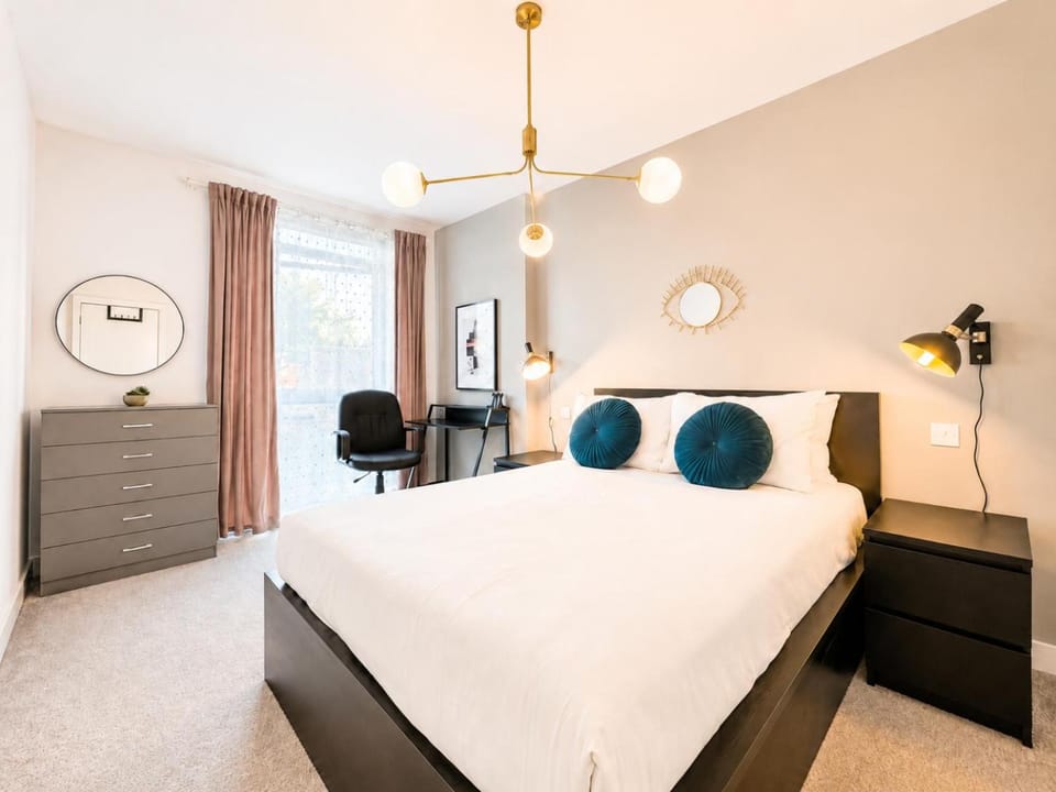 London Harrow Modern 2Bed 2Bath Flat with Parking Fast WiFi Apartment in Harrow