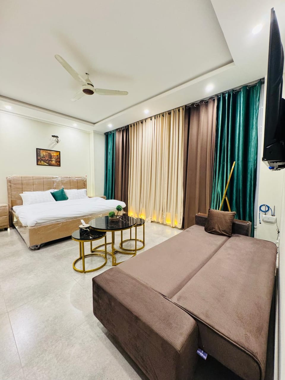 Bed, Photo of the whole room, Bedroom