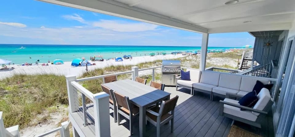 Destin Beachfront Oasis House in Miramar Beach