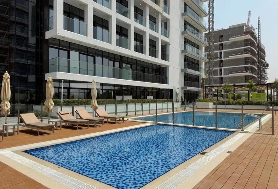 Stylish City Studio with Balcony View in Meydan Apartment in Dubai