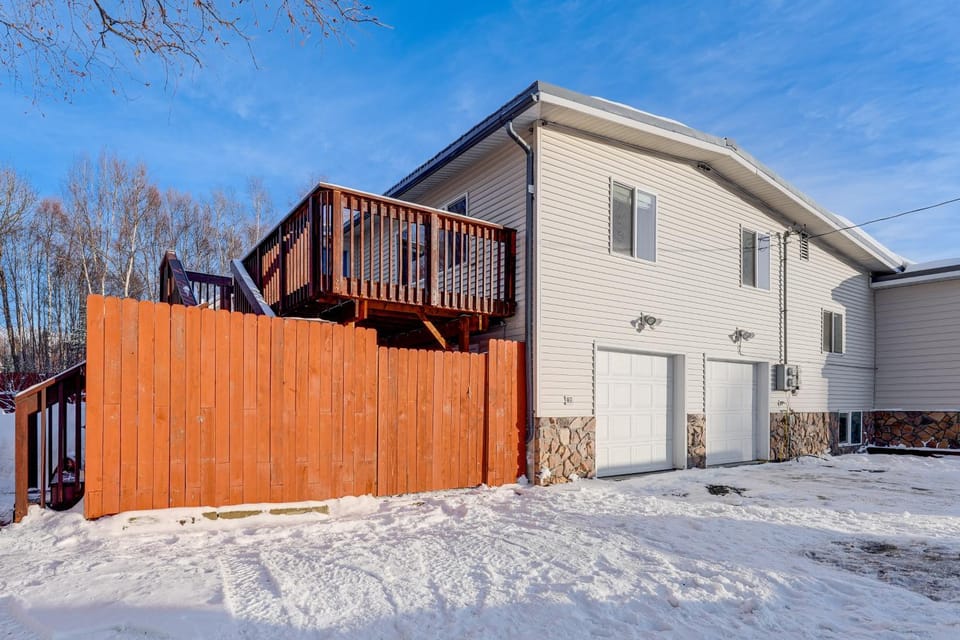 Hike, Bike & Ski! Cozy Anchorage Townhome House in Anchorage