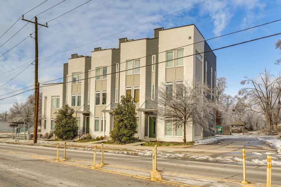 1 Mi to Nashville General: Upscale Townhome House in Nashville