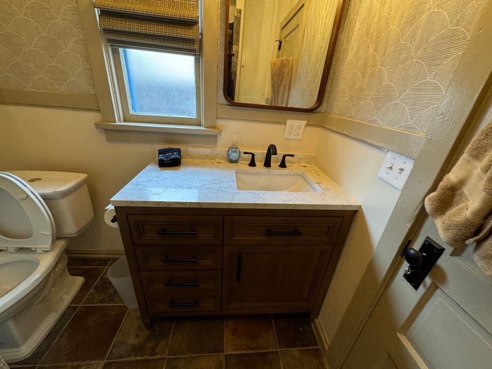 Toilet, Bathroom
