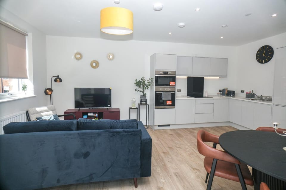 TV and multimedia, Kitchen or kitchenette, Living room, Dining area, Evening entertainment, internet, oven, stove