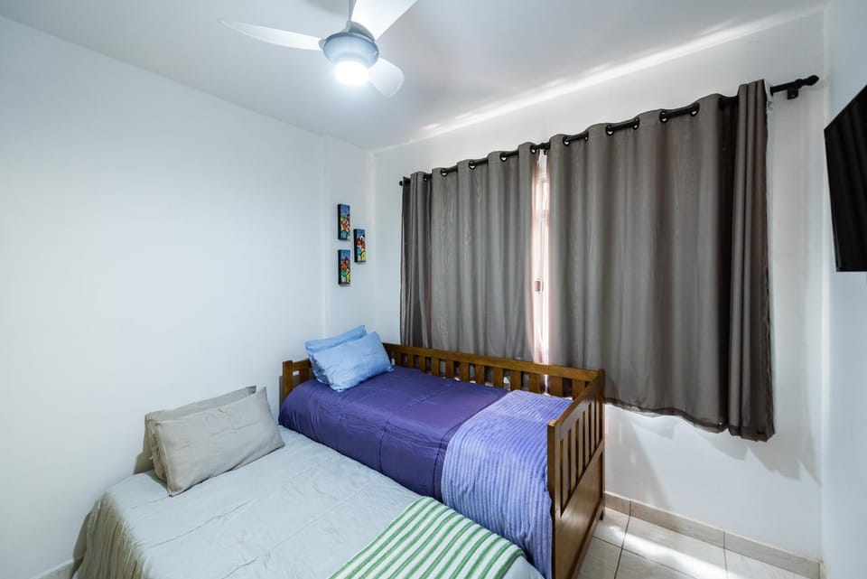 Apartamento pé na areia Gonzaga Apartment in Santos