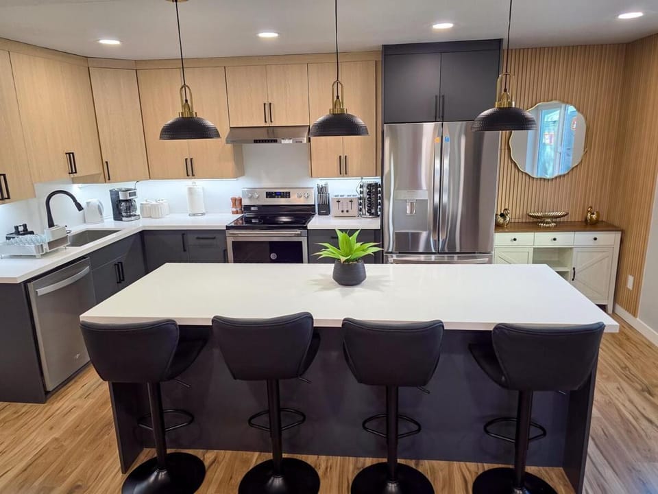 WOW Views! Modern Wallingford with Rooftop House in Lake Union