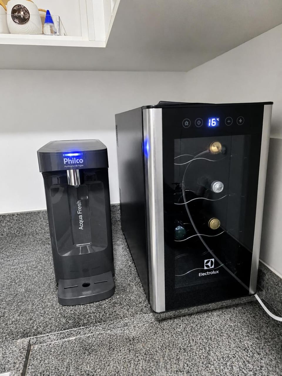 Kitchen or kitchenette, Drinks