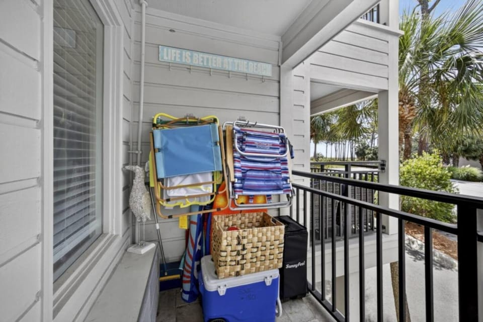 Bikini Bottom Apartment in South Forest Beach