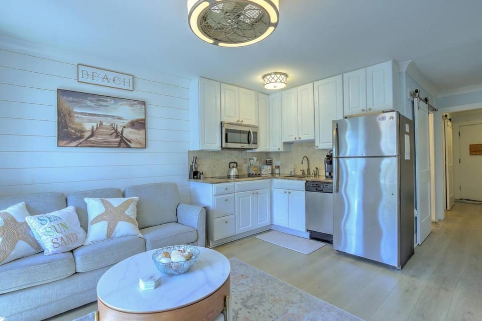 Bikini Bottom Apartment in South Forest Beach