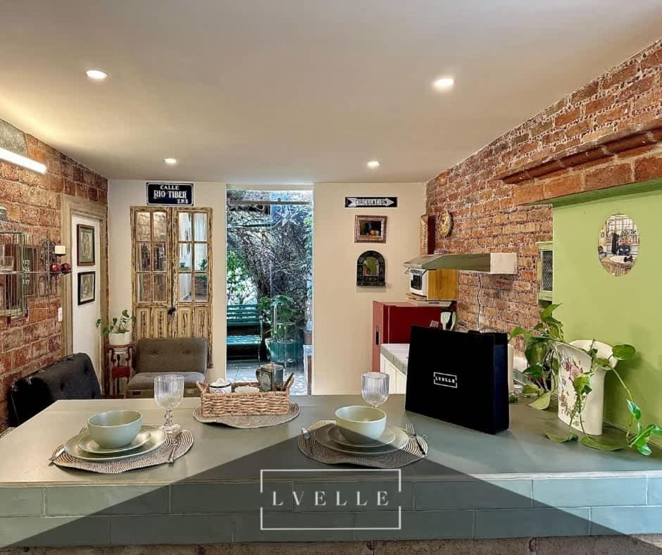 Centrico loft en la CDMX- 10 min a pie del Angel Apartment in Mexico City
