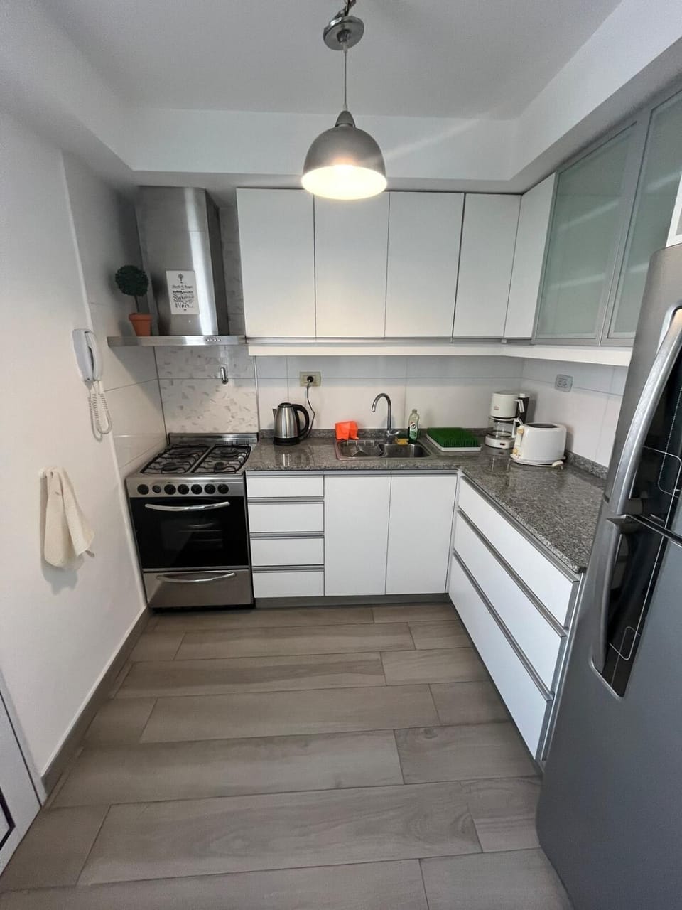 Depto 2 amb con balcon, muy buena ubicacion Apartment in Buenos Aires Province