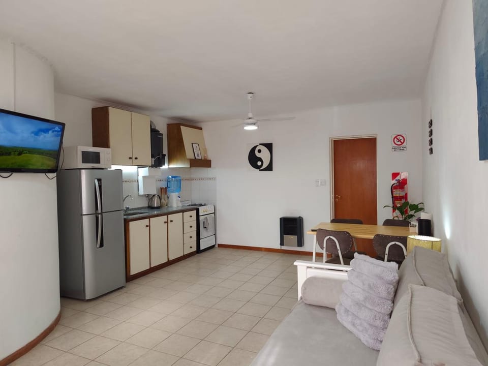 TV and multimedia, Kitchen or kitchenette, Dining area