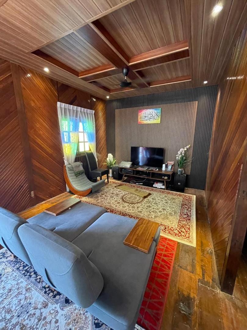 Communal lounge/ TV room
