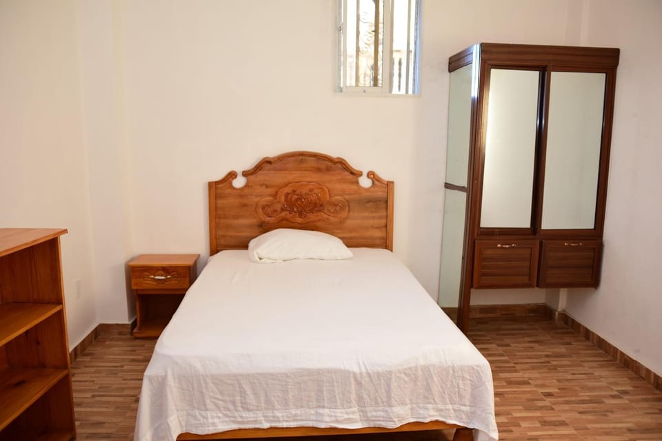 Photo of the whole room, Bedroom