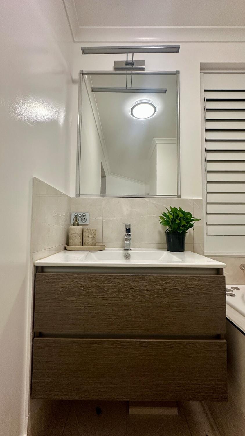 Coastal Zen Rooftop Views Resort Living Apartment in Port Macquarie