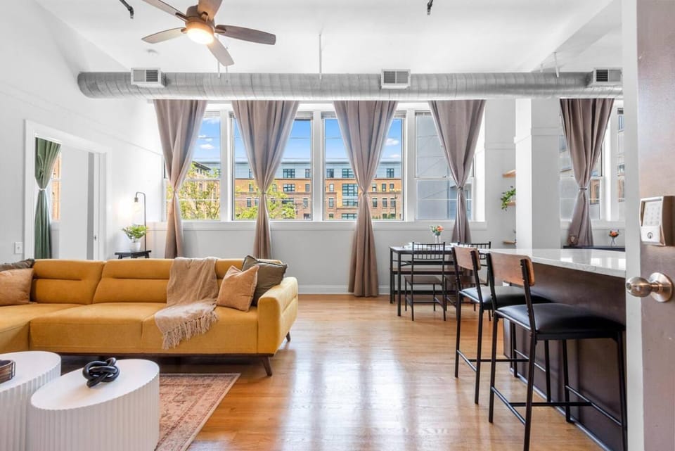 2BR City Getaway - Close to NYC - Prime Location Apartment in Hoboken