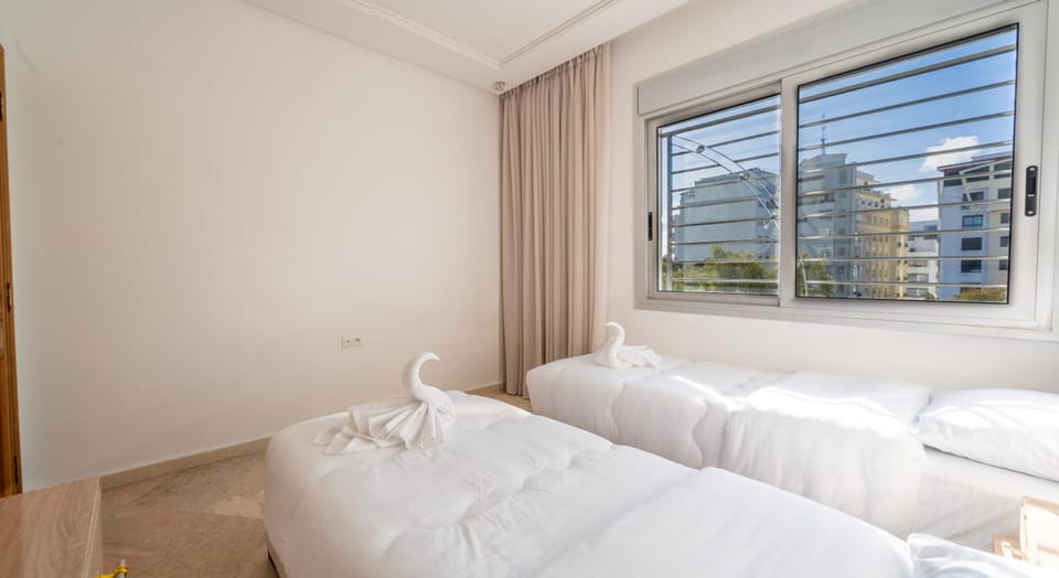 Confort and elegance - 3 Bedrooms - Free parking Apartment in Tangier