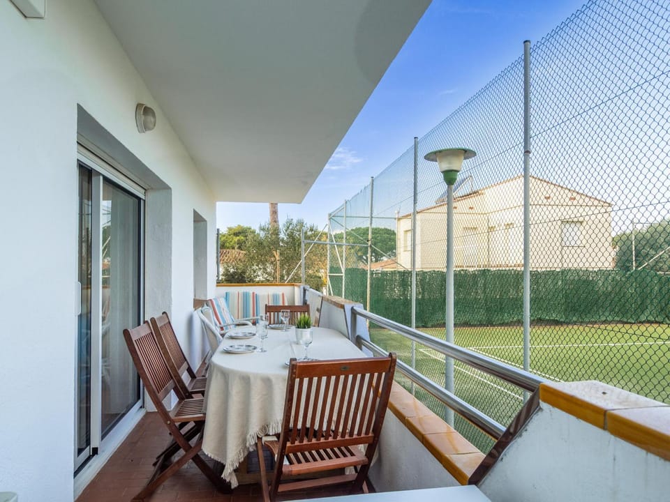 Apartamento en L'Escala con Wifi y Parking - ES-325-46 Apartment in L'Escala