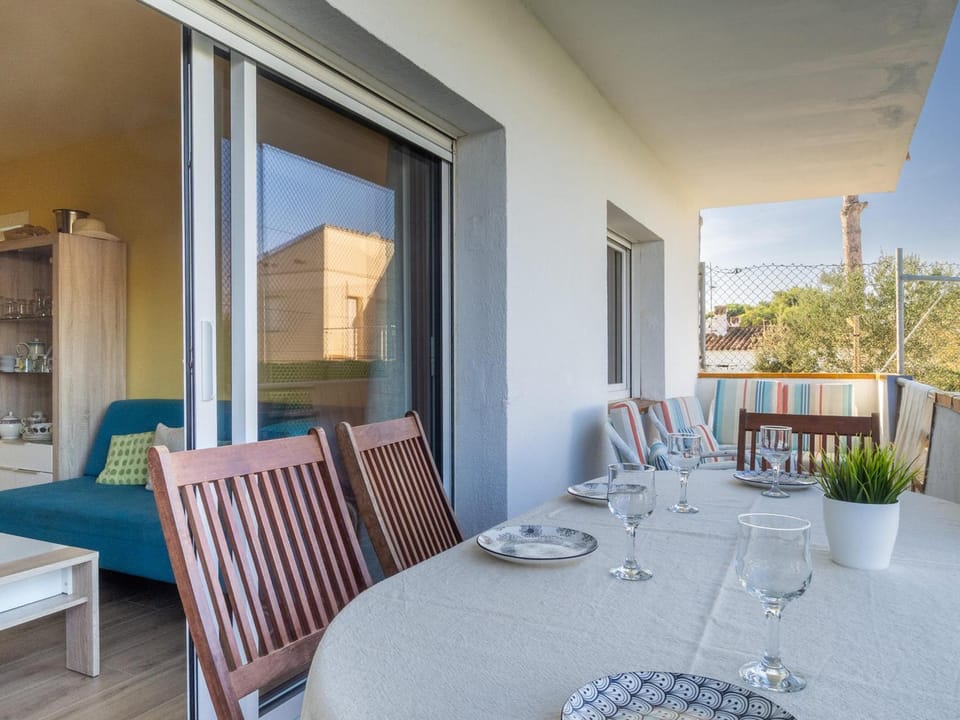 Apartamento en L'Escala con Wifi y Parking - ES-325-46 Apartment in L'Escala