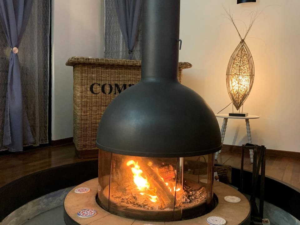 Gîte de Charme avec Cheminée et Spa en Campagne - FR-1-306-1333 House in Pays de la Loire