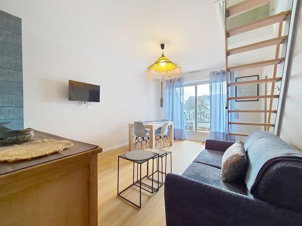 Appartement Duplex 46m² - Centre-ville, Parking - 2 pièces - FR-1-478-330 Apartment in Quiberon